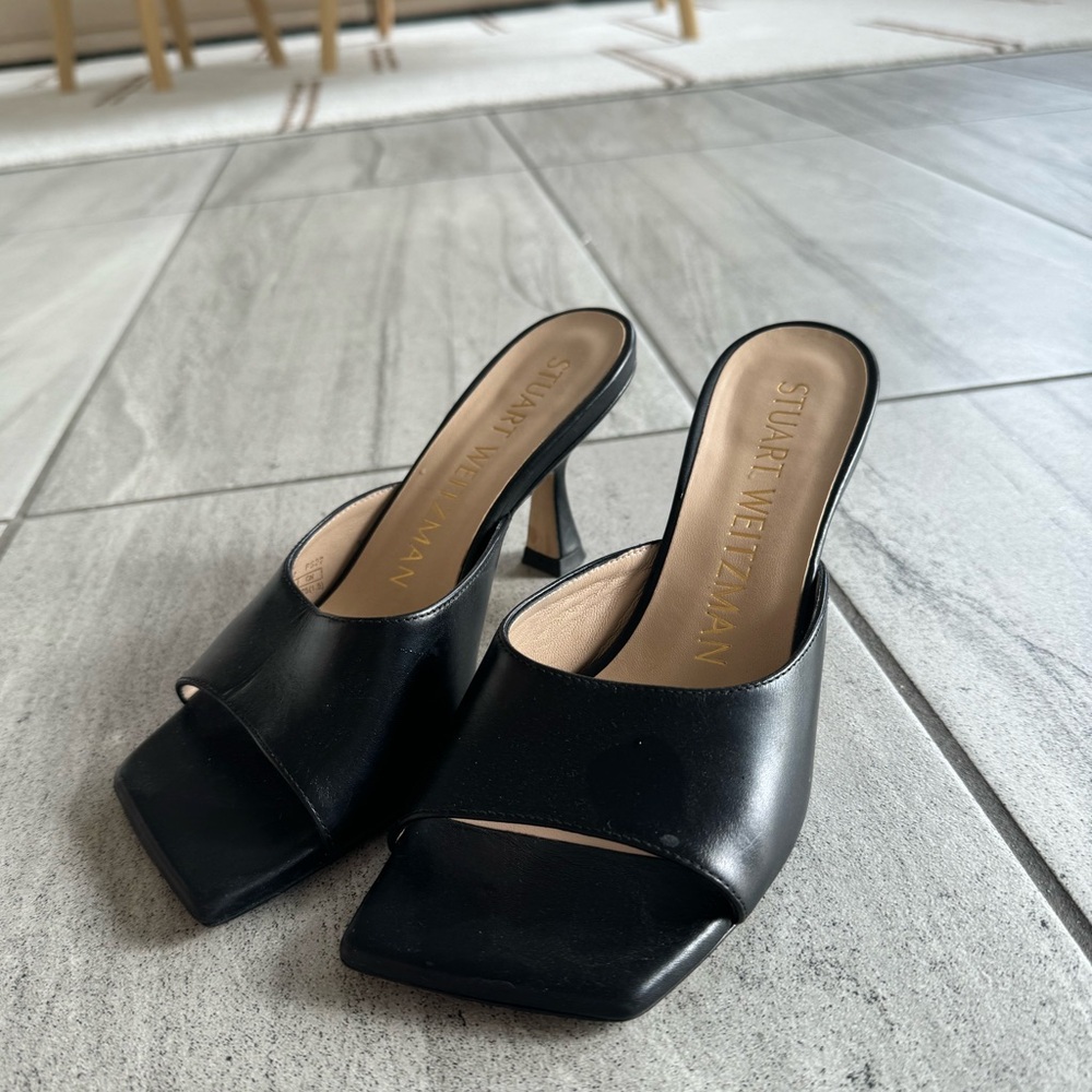 Stuart Weitzman, black kitten heel